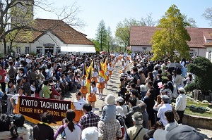 tb0428001.jpg
