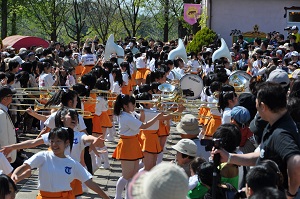 tb0428002.jpg